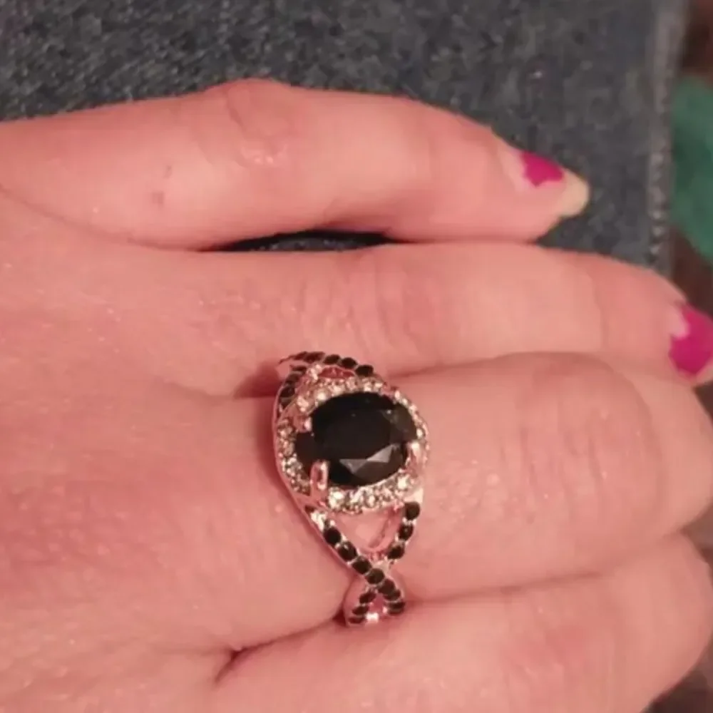 Retro black Zircon Temperament ring sz 8